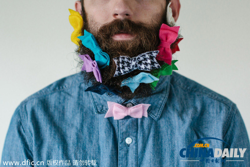 美畫家大胡子威力無窮 “吸附”意面糖果展百變?cè)煨? style=