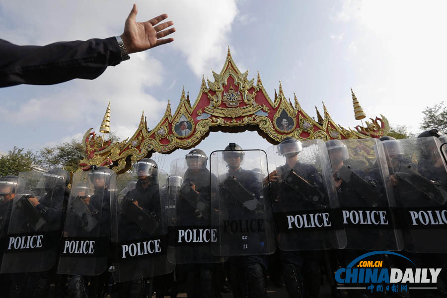 一周看天下:廖凡擒“熊”