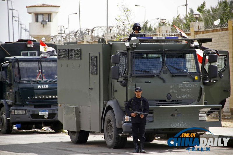 埃及穆?tīng)栁鏖g諜案首次庭審因辯護(hù)律師團(tuán)退庭中斷