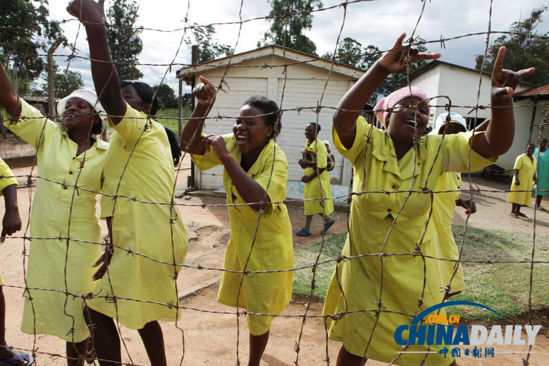 津巴布韋總統(tǒng)釋放2000名囚犯 緩解監(jiān)獄人滿(mǎn)為患