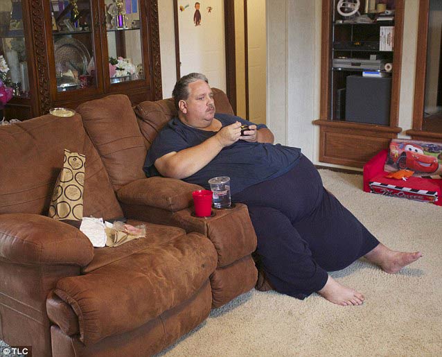 妻遭謀殺 美國男子患暴食癥體重暴漲到318公斤