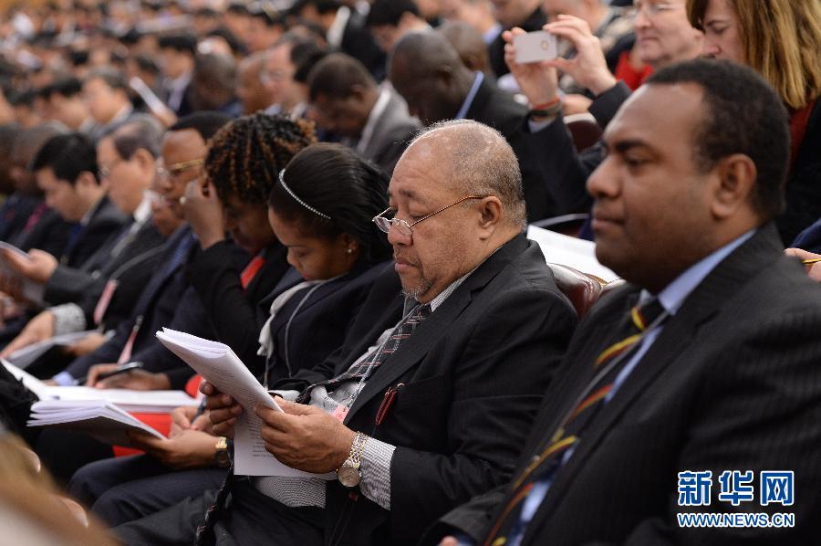 十二屆全國人大二次會(huì)議在京開幕 李克強(qiáng)作政府工作報(bào)告