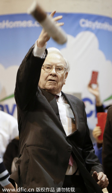 巴菲特2014股東大會(huì)“賣(mài)萌”