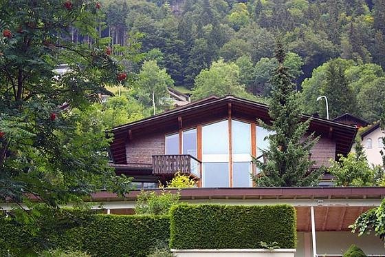 逛步行街喝咖啡 瑞士農(nóng)村人竟這樣生活