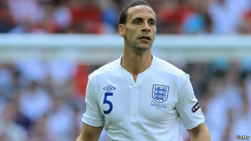 出爾反爾“自打嘴巴” 十拿九穩(wěn)獎杯在握