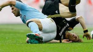 路易茲：阿圭羅應(yīng)承認(rèn)有嚴(yán)重犯規(guī)