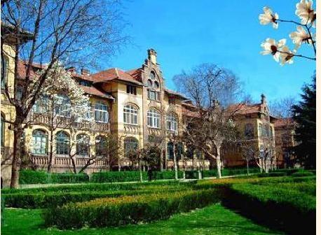公認中國風(fēng)景最美的十所大學(xué)