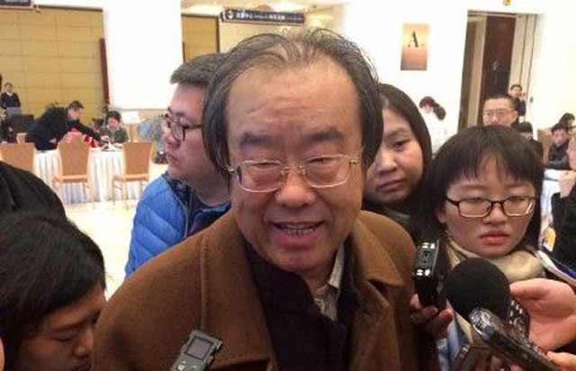 雙語兩會:今年就業(yè)壓力大