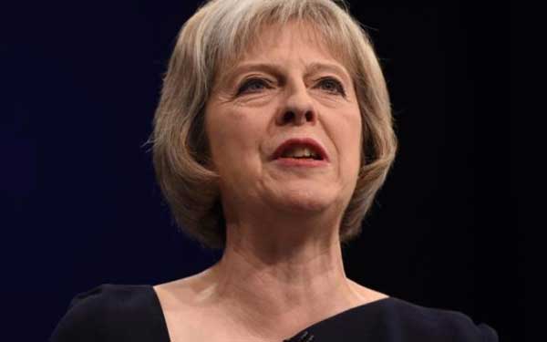 英國首相：鞋子是最愛，對鼻子不滿意