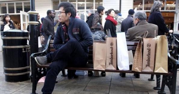 中國人狂愛比斯特驚動BBC，但這家折扣村早被外媒扒皮了