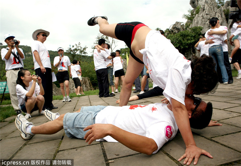 Everybody was kung fu kissing