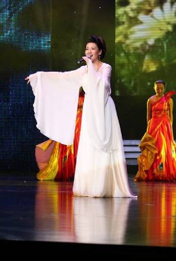 A gala promoting Anhui Tourism staged in Hefei
