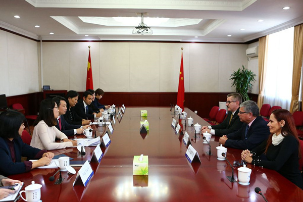 Delegation of International University of Santa Cruz in Bolivia visits DRC