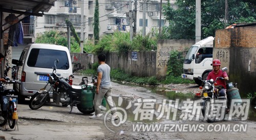 倉(cāng)山隱藏“定時(shí)炸彈”　商家充裝超期未檢測(cè)鋼瓶