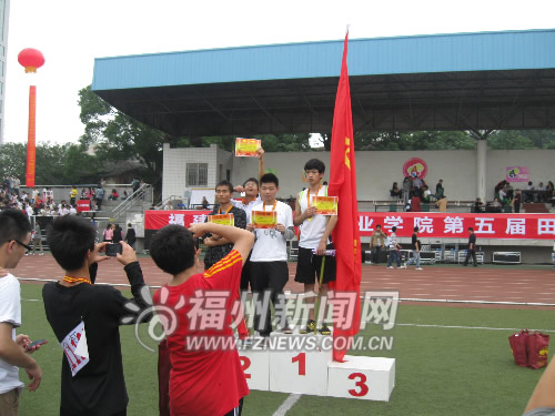 榕城高校運動會接連開幕　場上比體力場下拼創(chuàng)意