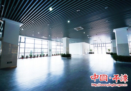 Customs checkpoint takes on a cool look