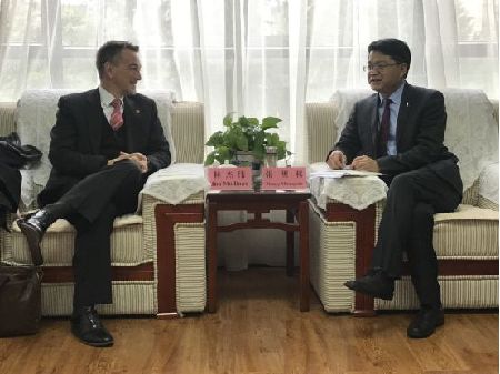 Guiyang's transformation impresses US consul general
