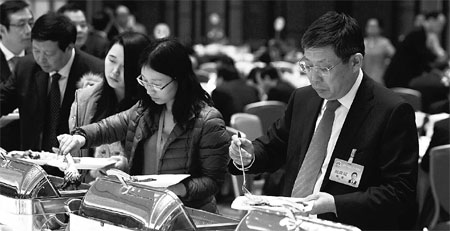 Less is more at annual meets