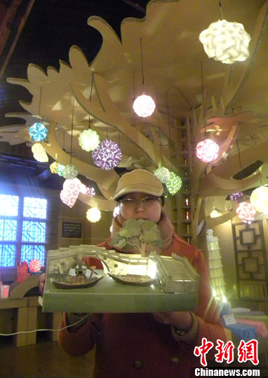 Carton King in Zhouzhuang