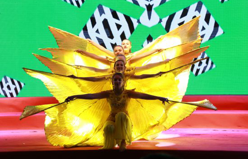 Shenyang rakes in 10b yuan during fashion festival