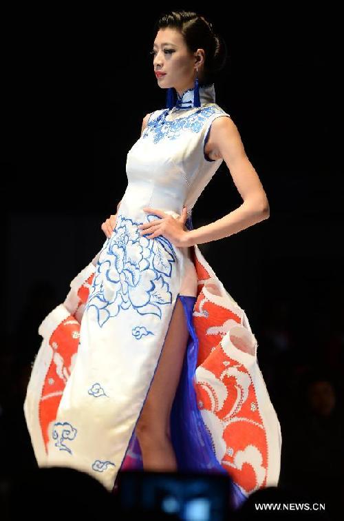 Gao Lixin's creations at Qingdao Fashion Week