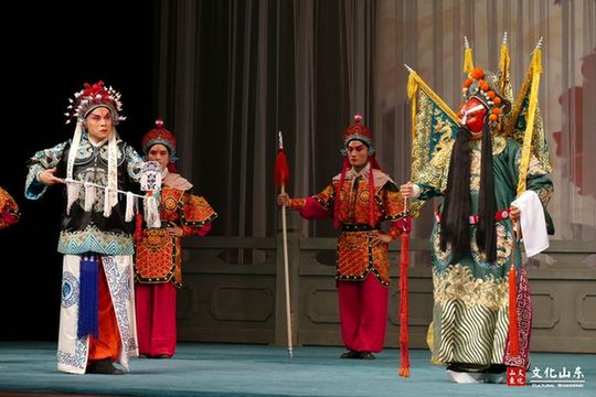 Shandong youth opera masters reach out to theatre enthusiasts