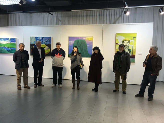 Shandong artist escapes reality through his paintings