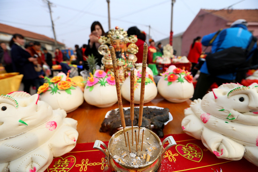 Fishermen mark sea ritual in E China's Shandong