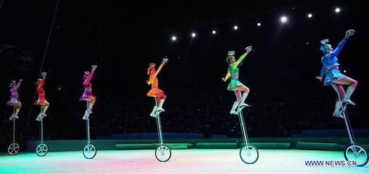 Top acrobats compete in Penglai