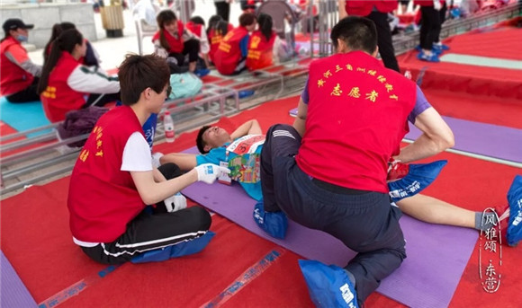 Dongying hosts marathon along Yellow River estuary