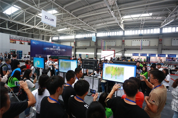 Robots swim ahead at intl underwater contest