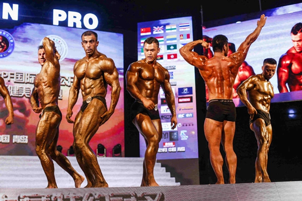 Participants 'muscle' their way to bodybuilding championships