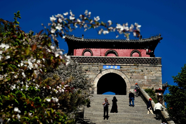 Beautiful Mount Tai captured in photos
