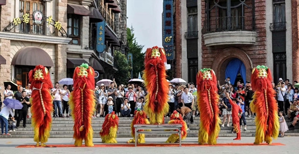 Taierzhuang ancient town celebrates Dragon Boat Festival