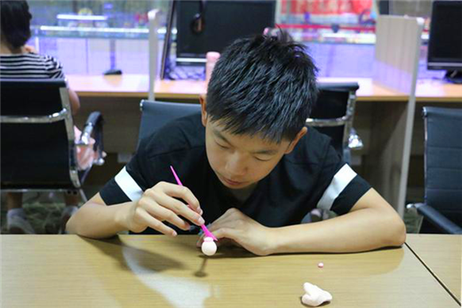 Shandong intangible cultural heritage classroom: how to make a Caozhou dough figure