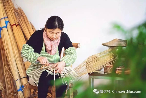 Jiading resident enters national handicraft competition