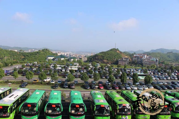Tourists to Wudang surge for Dragon Boat Festival