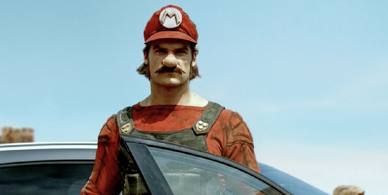 Super Mario drives Mercedes<BR>超級(jí)瑪麗開奔馳兜風(fēng)(圖)