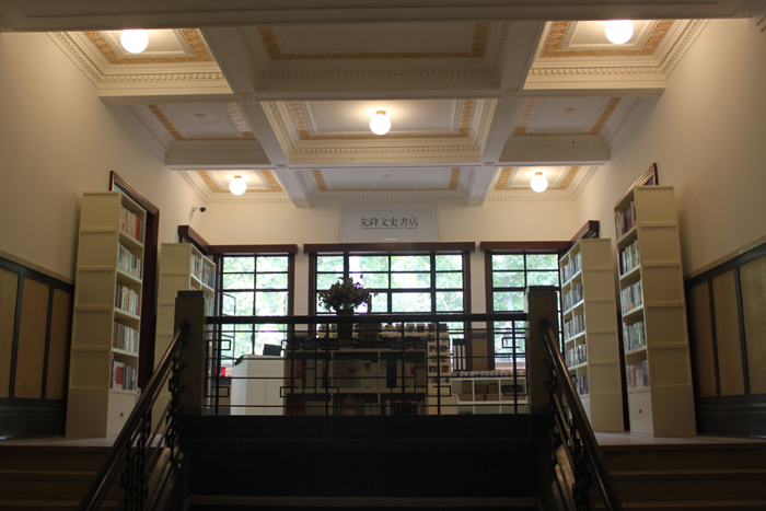 Pages of Qian Xiaohua's life through his bookstores