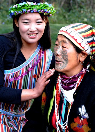 A new world opens to Derung tribes
