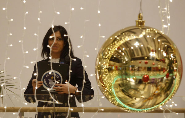 Christmas lights decorations set a new record