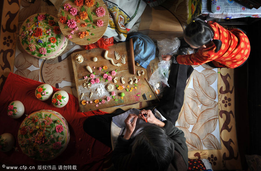 Dough molding craftsmanship in North China