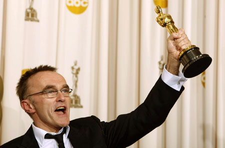 Danny Boyle kisses best director Oscar at 81st Academy Awards