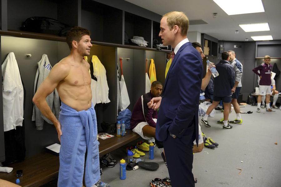 Steven Gerrard retires from international football