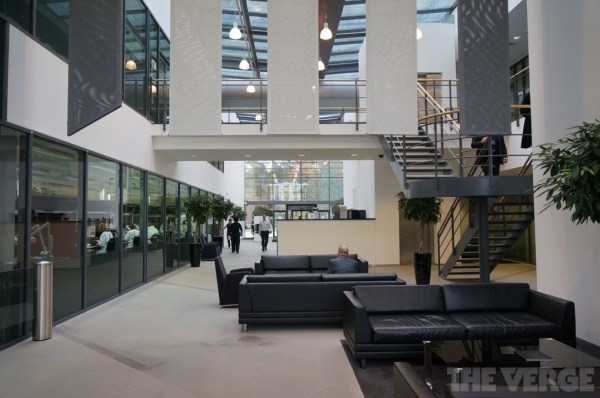 世界上最奢侈手機是怎樣煉成的(組圖)