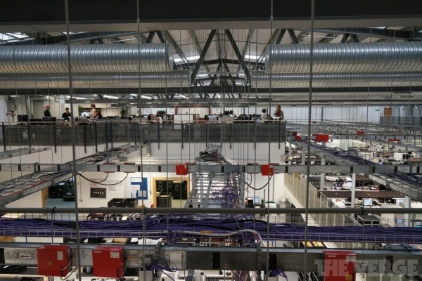 世界上最奢侈手機是怎樣煉成的(組圖)