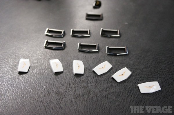 世界上最奢侈手機(jī)是怎樣煉成的(組圖)