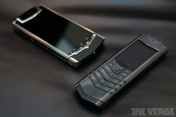 世界上最奢侈手機是怎樣煉成的(組圖)