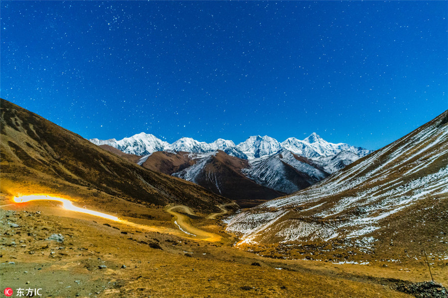 Amazing snowy mountains of Western Sichuan