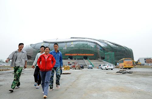 廣州亞運(yùn)會(huì)倒計(jì)時(shí)200天：11座新建場(chǎng)館主體結(jié)構(gòu)封頂